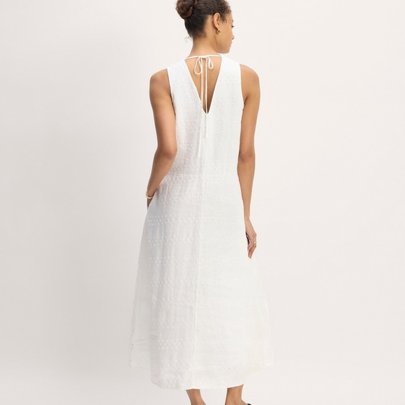 Everlane The Linen Eyelet Maxi Dress - Picture 5 of 9